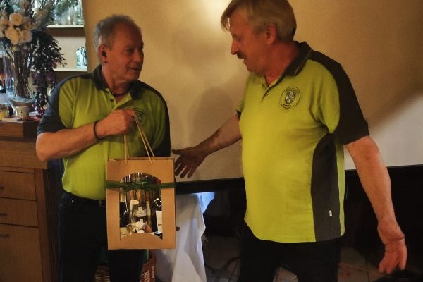 Dank an langjährigen Kassier Ludwig Huber